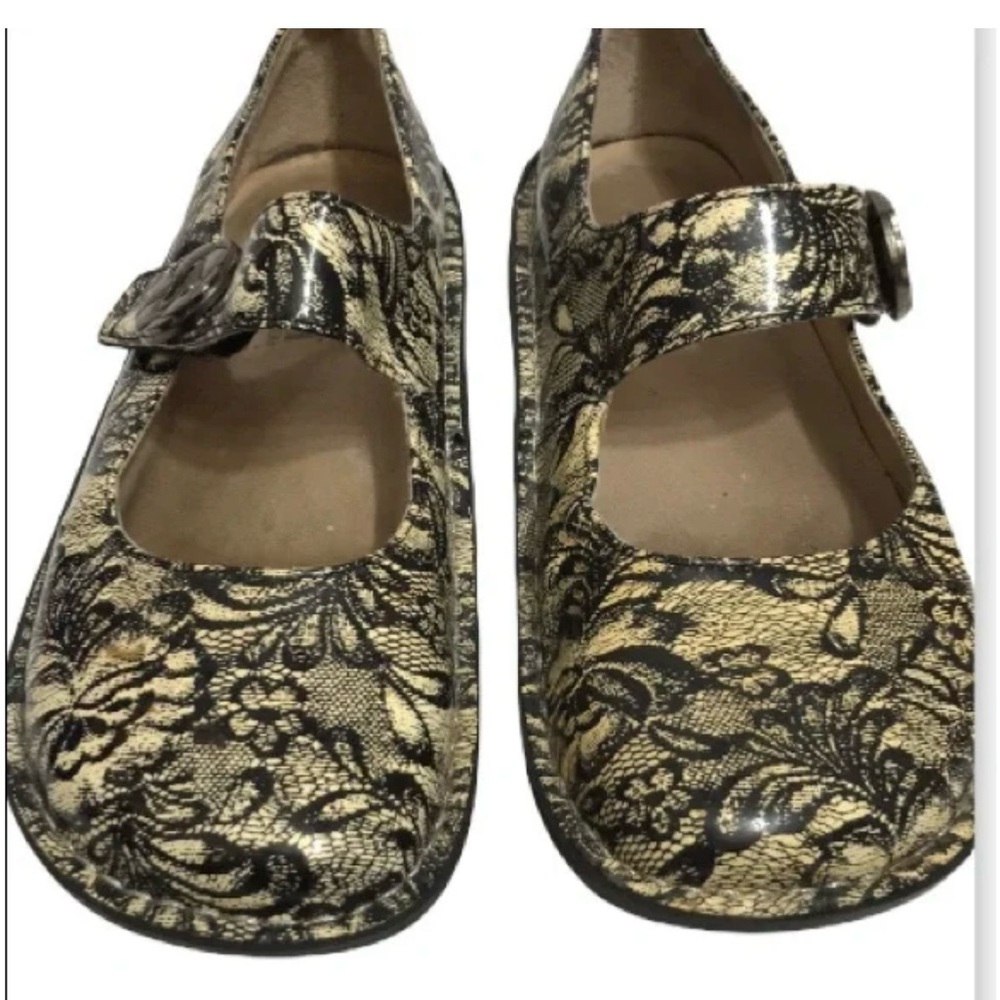 Alegria Black and Cream Lace Dress Shoes.Great price condition and price. Size41